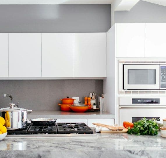 Kitchen worktop with fruit bowl and gas hob